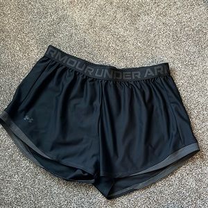 Under Armour loose fitting athletic shorts